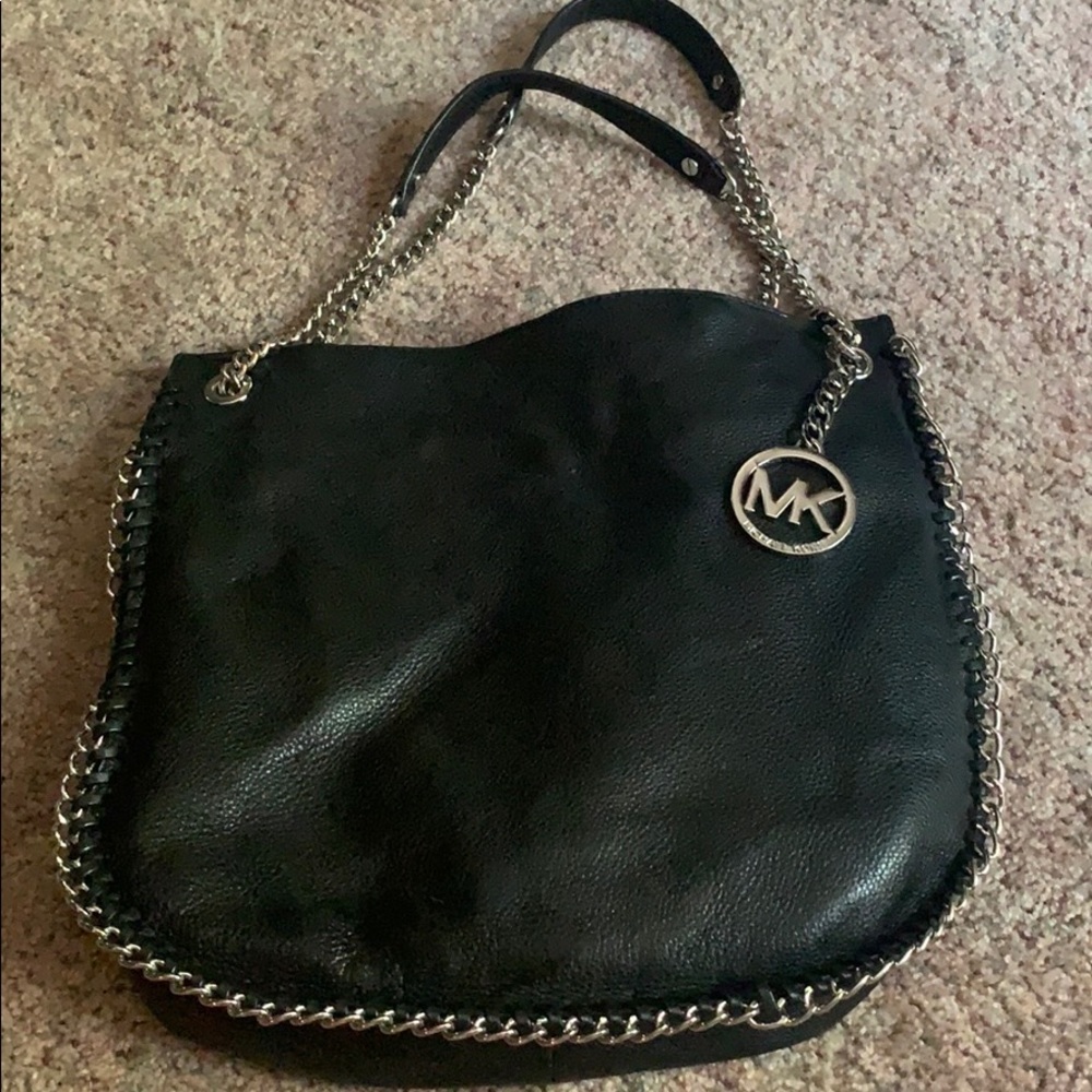 Michael kors black leather shoulder bag